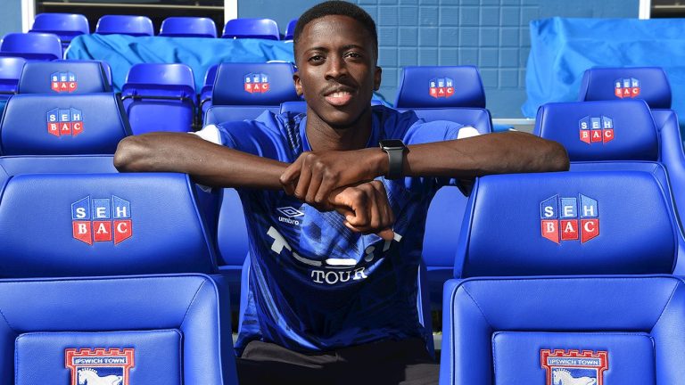 Panutche Camara tager til skotsk fodbold