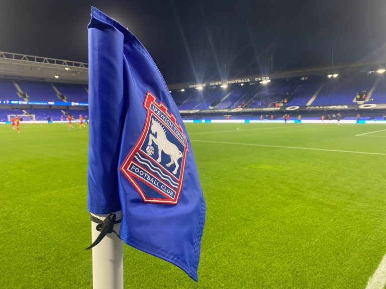 EFL Analysis: Ipswichs ejere undersøger muligheden for salg