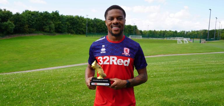 Se Listen: Akpom bliver Towns anden Golden Boot Winner