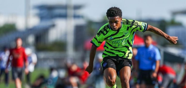 Jayden Adetiba: Fra Dubai til Ipswich