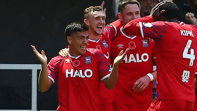 Sæsonens første udebanesejr kom i hus på overbevisende vis