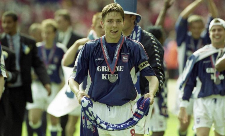 Holland scorede på sit sidste spark for klubben