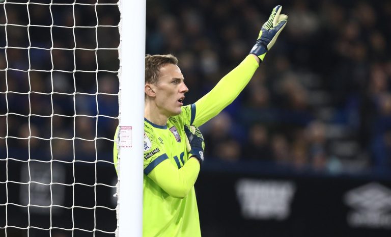 Er Christian Walton nyt 1.valg i målet ?