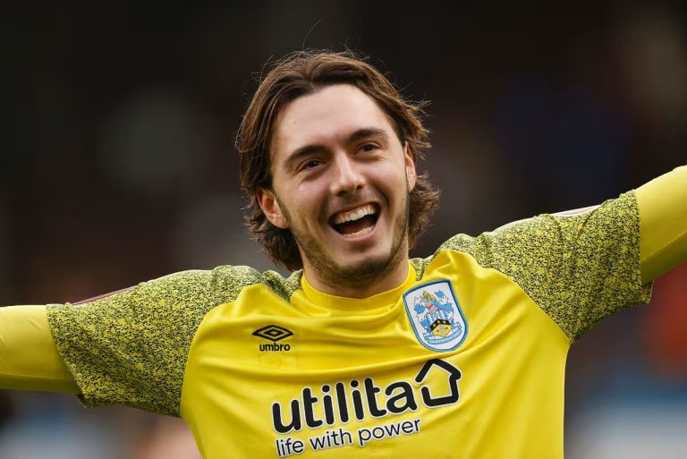 Ny keeper? Har store udfordringer i spillet med fødderne