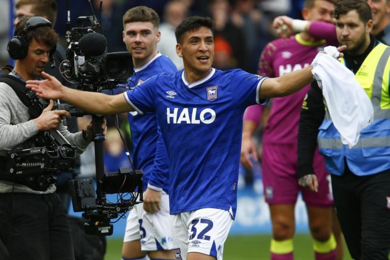 Marcelino Núñez i konflikt med det chilenske landshold