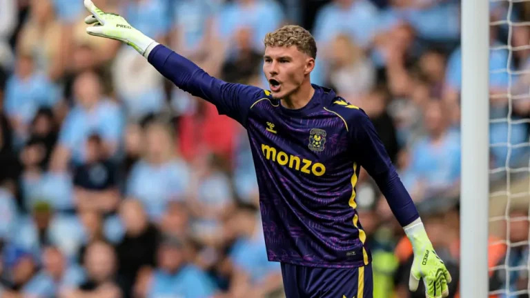 Ipswich sættes i forbindelse med Carl Rushworth