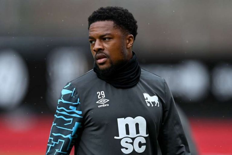 Akpom frosset ud i Ajax – nu kan han komme i overskud på ny