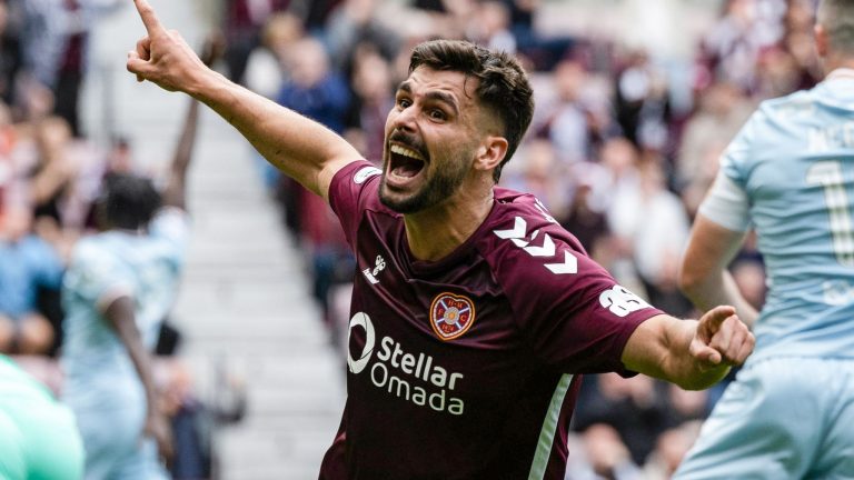 Portugisisk avis melder om Town-interesse for Årets Spiller i Skotland